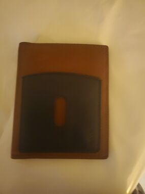 Fossil Two-Tone Brown and Dark Blue Leather Bi-Fold Wallet